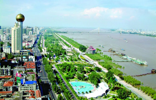 汉口江滩:中国最长最壮丽的滨江公园