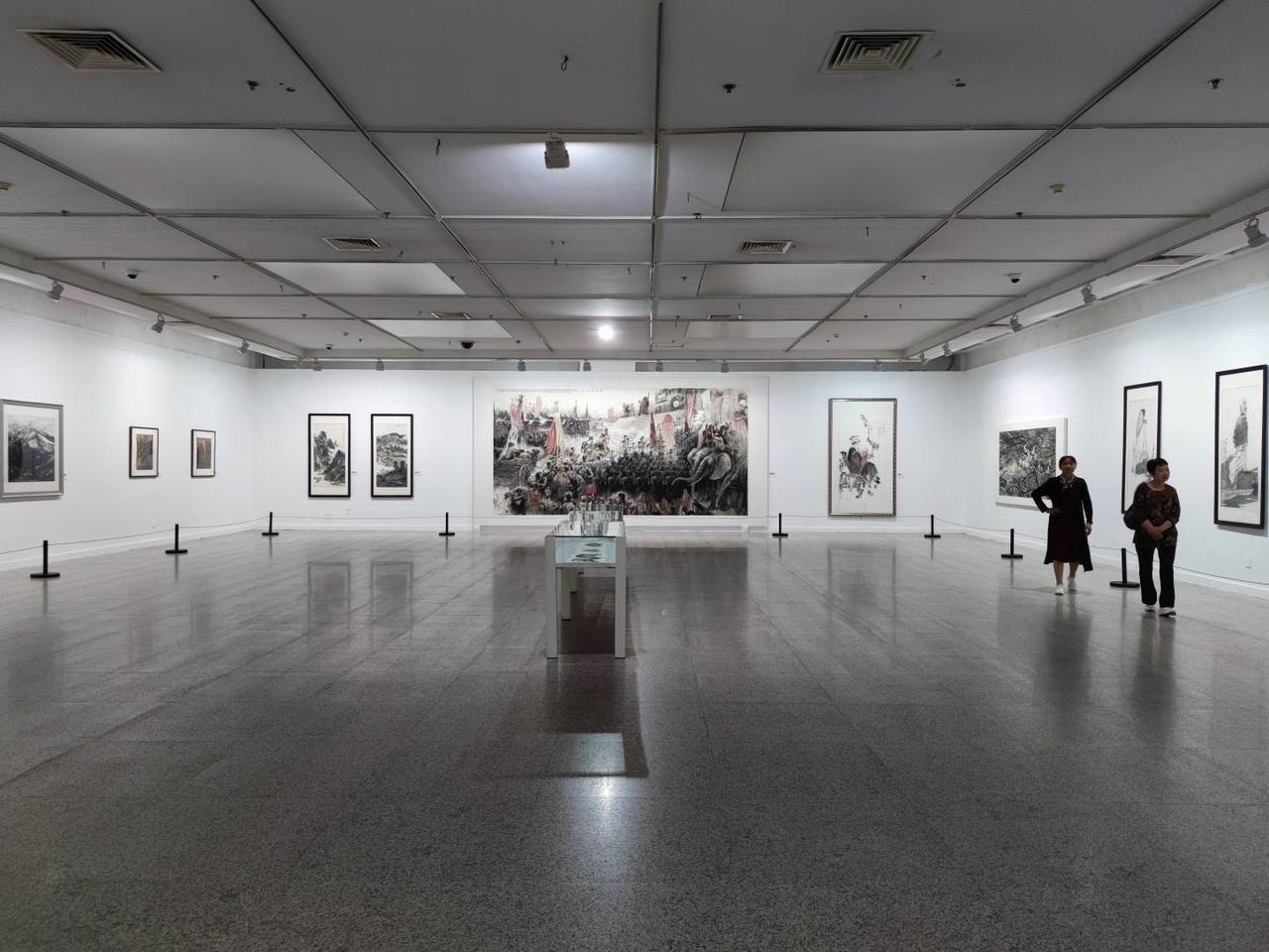 “丹青寄情深——湖北书画院成立35周年纪念展”在湖北美术馆开展
